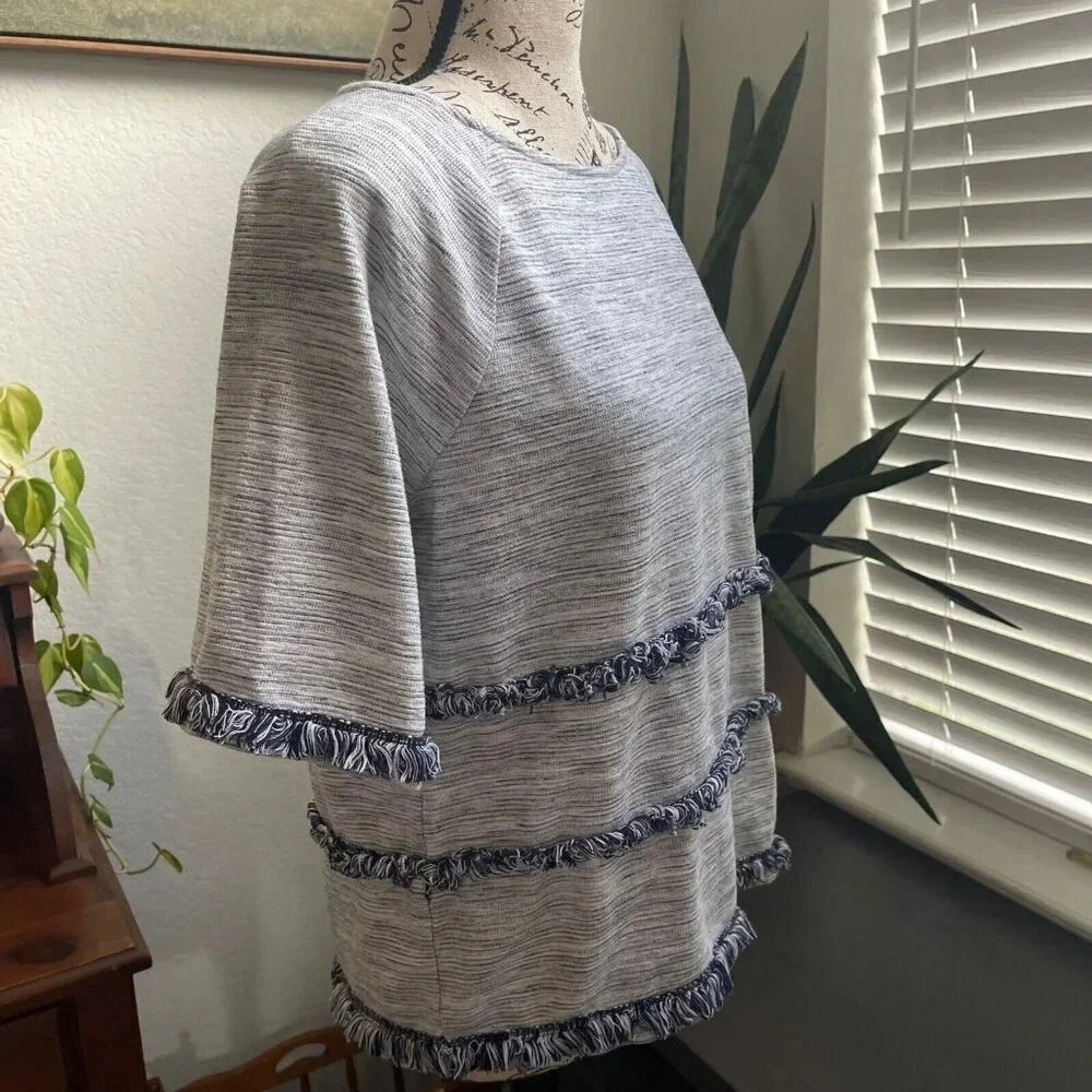 Chico's Women's 0 Small Fringed Top's Gray‎ Basic Bohemian Classic - Picture 2 of 7